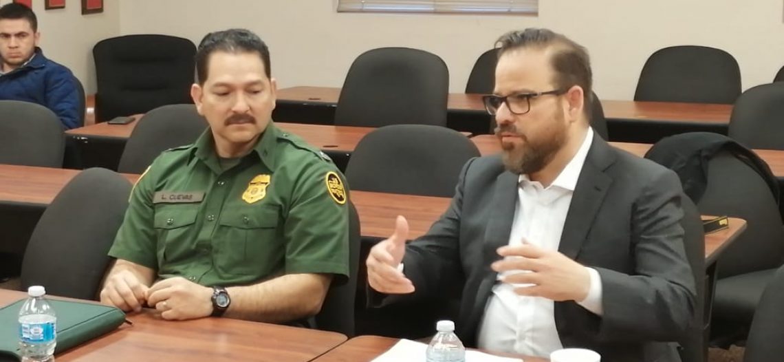 Se reúne titular de SSP con jefe de Border Patrol en Yuma