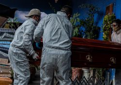 México supera las 141 mil muertes por covid-19