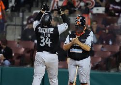 Naranjeros de Hermosillo toma la ventaja