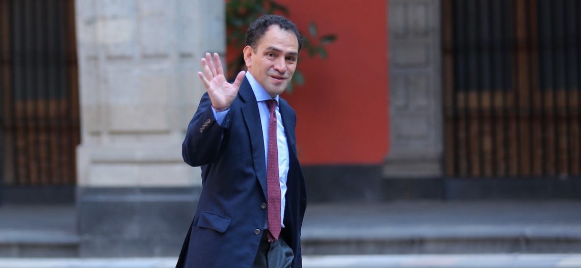 Crecimiento del 2021 depende de la vacuna; advertencia de Arturo Herrera