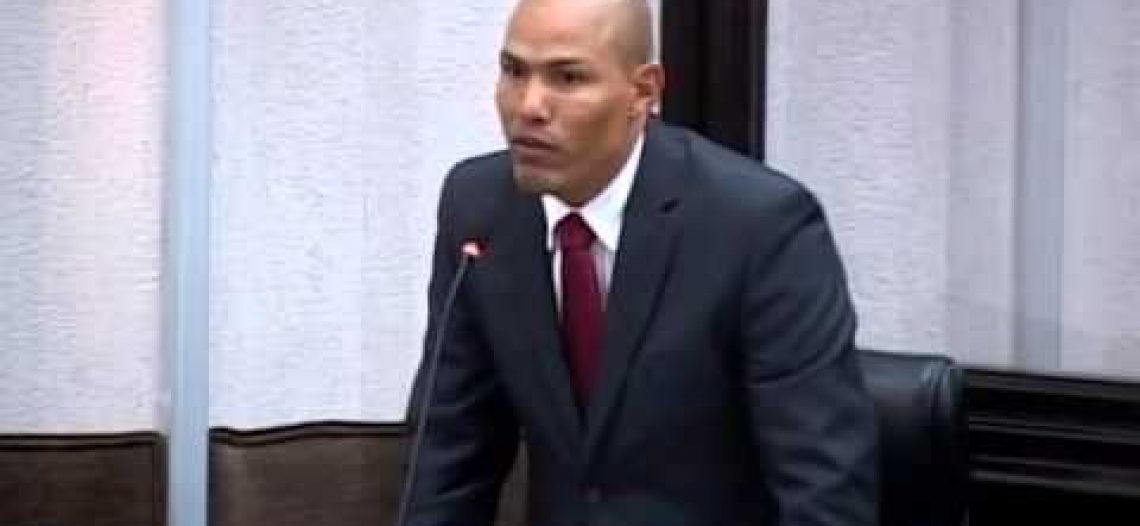 Que Castillo se va a Morena, anuncia Durazo; el campeón de boxeo se muestra confundido