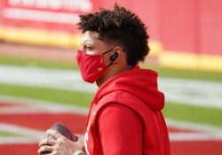 Mahomes vuelve a los entrenamientos con los Jefes