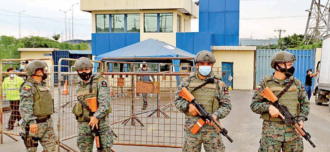 Mueren 62 presos en motines en Ecuador