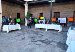 Logran acuerdo regidores y viudas de policías caídos en Guaymas