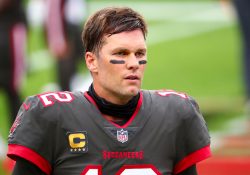 Tom Brady quiere jugar hasta después de los 45 años
