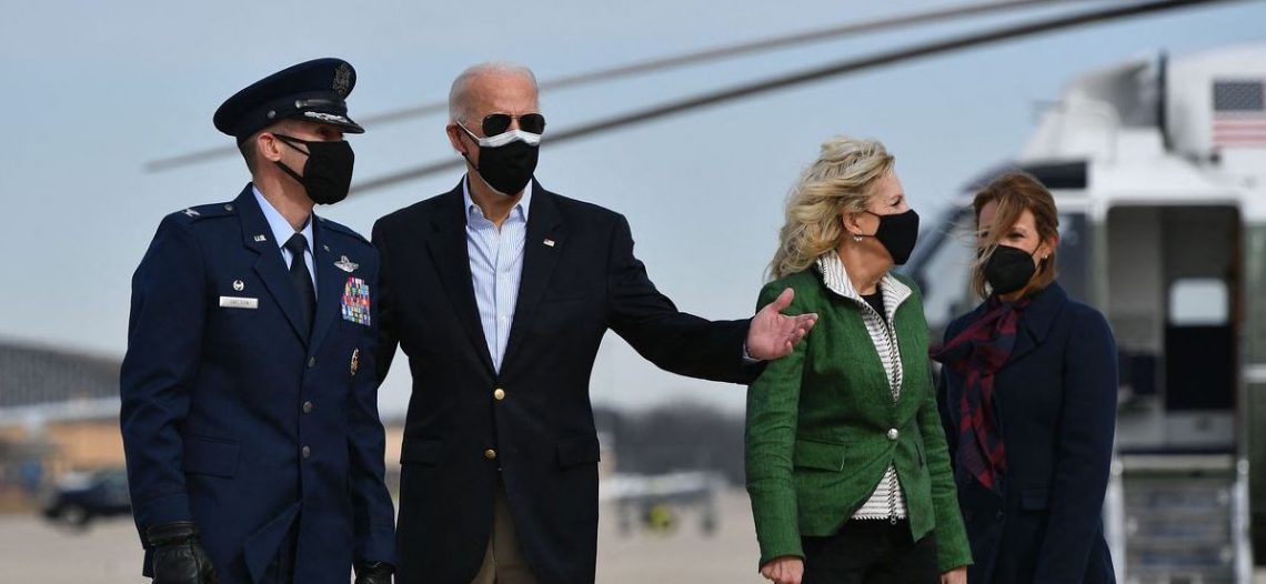 Biden, en zona de desastre; destaca recuperación en Texas