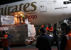 Arranca vacunación de ancianos; arriban dosis de AstraZeneca