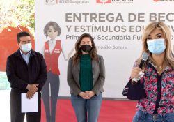 Continúa entrega de becas para estudiantes sonorenses: Gobernadora Pavlovich