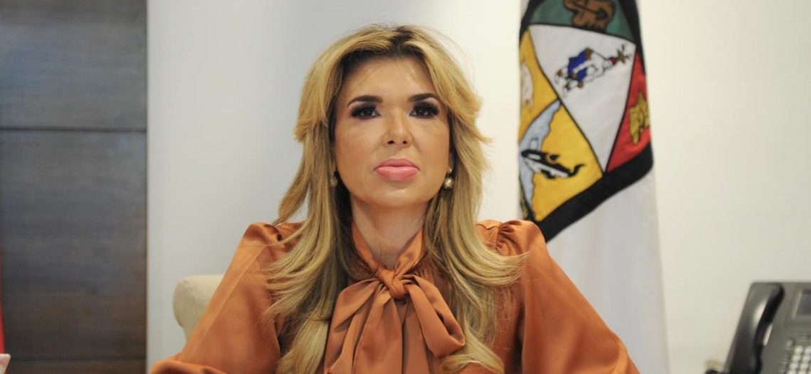 Solicita Gobernadora ante Conago priorizar vacunación en maestras y maestros