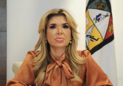 Solicita Gobernadora ante Conago priorizar vacunación en maestras y maestros