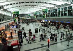 Argentina suspende vuelos de México, Brasil y Chile por covid