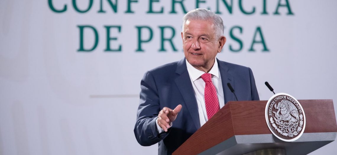 Presidente: atentado a la democracia; INE es el supremo poder conservador, acusa