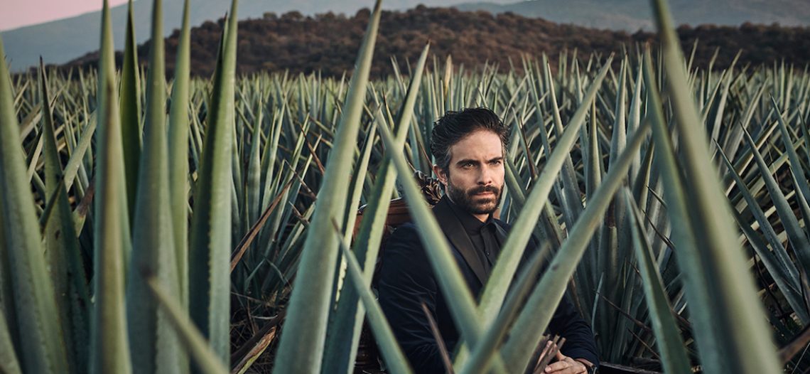 Osvaldo Benavides anuncia su salida de “Monarca”