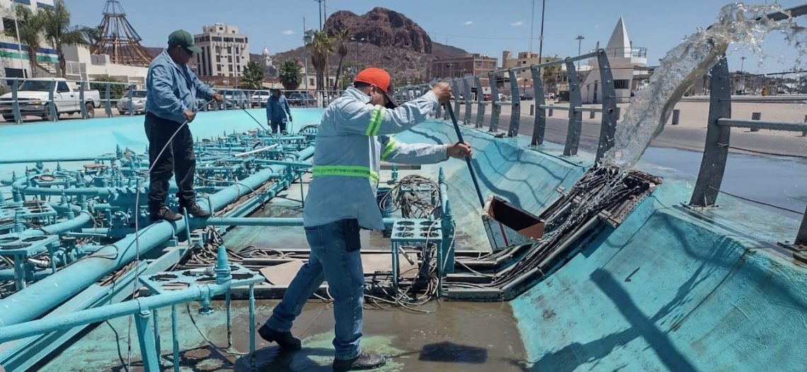 Continúan acciones de limpieza y mantenimiento en áreas públicas