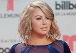 Chiquis Rivera rifa su camioneta Mercedes Benz entre sus fans