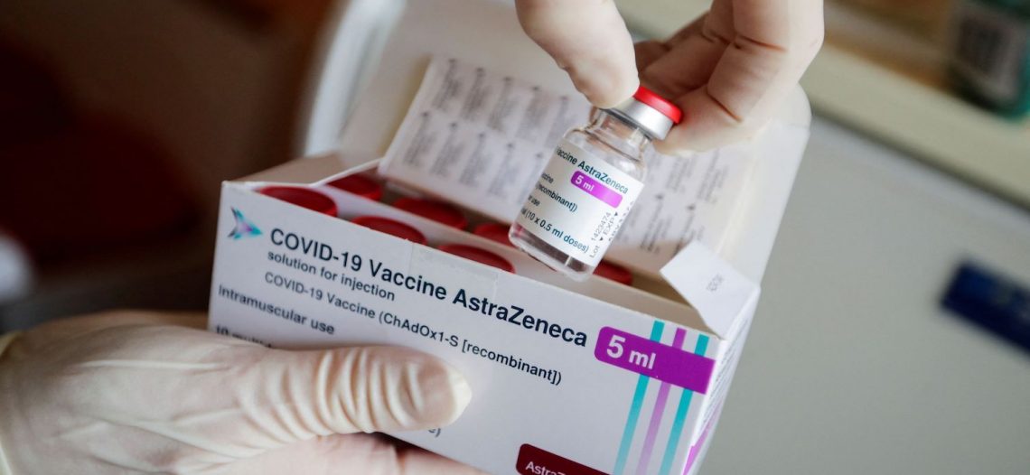Suecia confiesa haber tirado cientos de vacunas covid de AstraZeneca