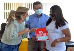 Atestigua Gobernadora Pavlovich entrega de becas y estímulos a estudiantes de la zona rural de Hermosillo