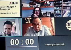 Por presumir programas sociales, el INE ordena a AMLO retirar la “mañanera” del viernes.