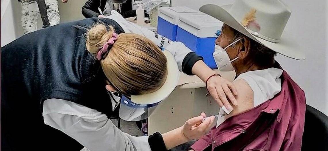 Registran ya a personas mayores de 50 años en Sonora, para recibir vacuna contra Covid-19