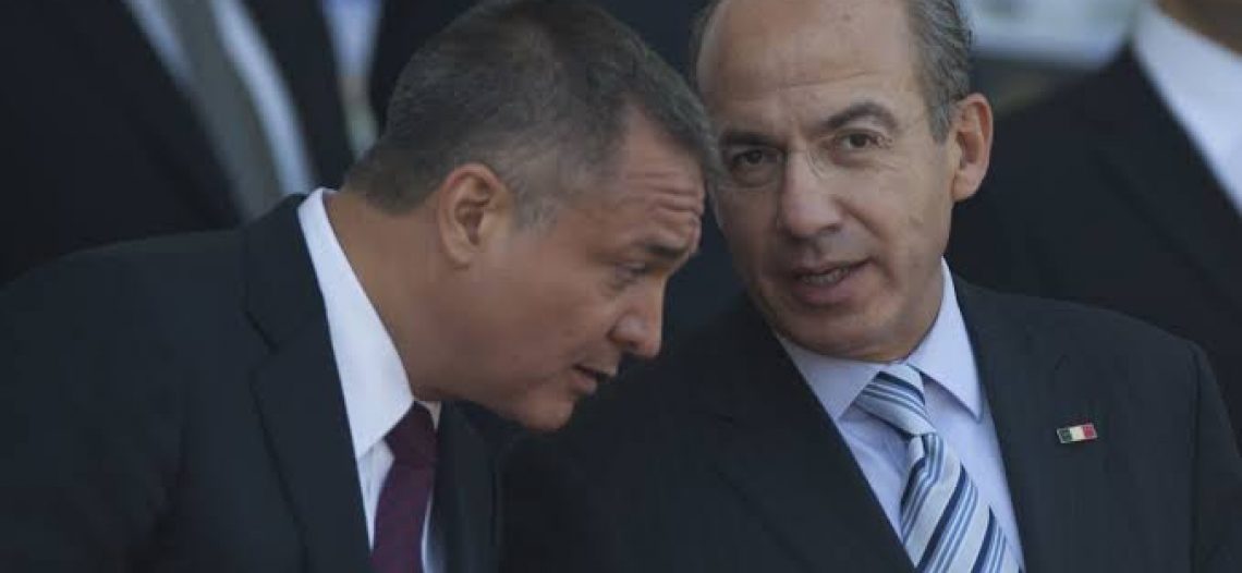 Denuncian a Felipe Calderón y a García Luna por daño al erario