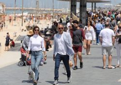 ¡Todos sin cubrebocas! Así lucen las playas en Israel