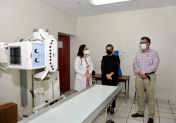 Constata Gobernadora atención de pacientes con nuevo mastógrafo en el CAAPS