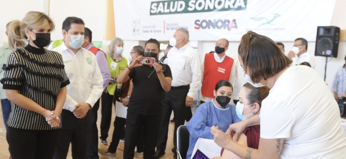 Supervisa Gobernadora inicio ordenado de vacunación a personal del Sistema Educativo