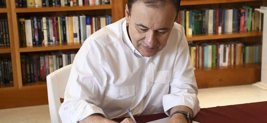Alfonso Durazo presenta su declaración 3 de 3; se compromete con la transparencia