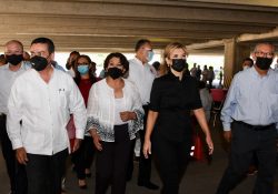 Concluye con éxito vacunación de personal educativo; Gobernadora Pavlovich y titular de la SEP, Delfina Gómez, supervisaron sedes