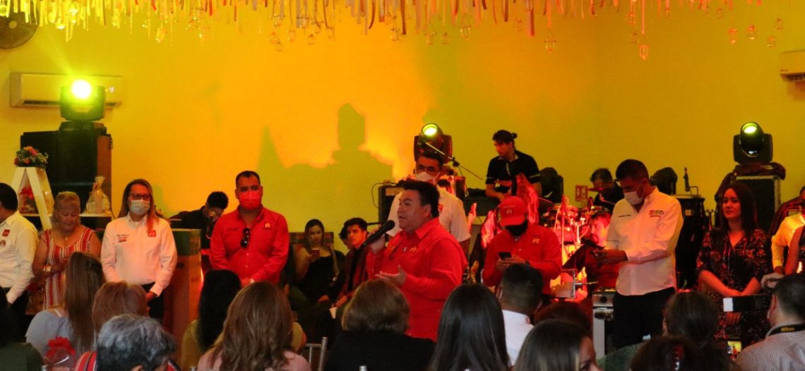 Rodolfo Lizárraga, reconoce la gran labor de las madres de Guaymas.
