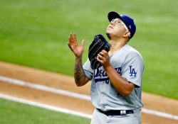 Julio Urías se luce en la victoria de Dodgers