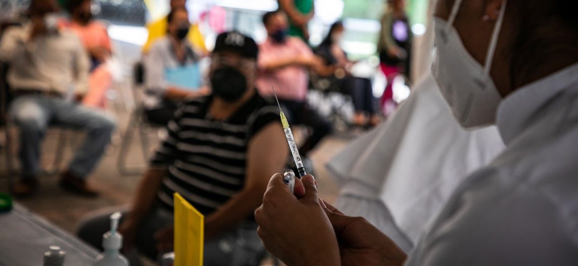 Van 220 mil 489 decesos por Covid en el país