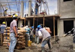 Guaymas destaca la importancia de la industria de la construcción en el “Día del Albañil”