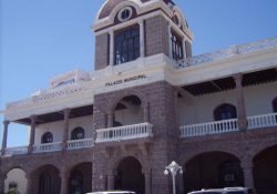 Pesada carga la nómina municipal, coinciden candidatos
