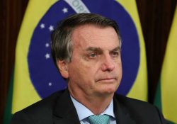 Multan a Bolsonaro por realizar acto masivo y no usar cubrebocas
