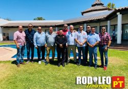 Hoteleros, restauranteros y prestadores de servicio se reúnen y se suman al proyecto ganador de Rodolfo Lizárraga.