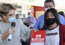 Destina Gobernadora Pavlovich recursos para más de 48 mil becas y estímulos educativos