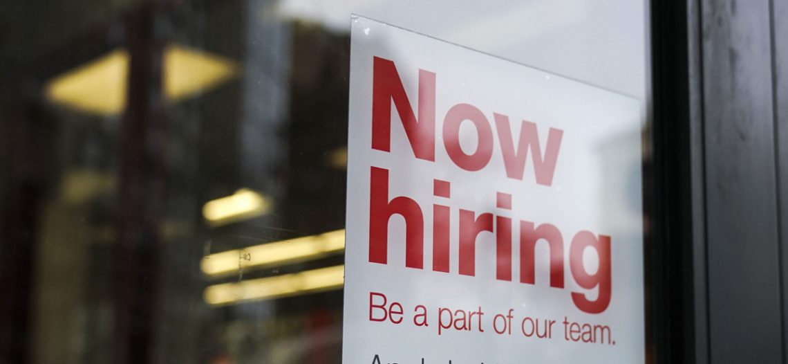 EU registra cifra récord de vacantes laborales en abril