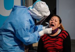 Nuevo León reporta 117 casos de covid en personas vacunadas