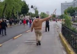 Chocan priístas fuera de la sede nacional del partido; hasta balazos se reportaron