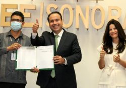 Entregan constancia de mayoría a Astiazarán en Hermosillo