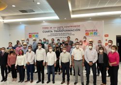 Asiste la doctora Karla Córdova a  firma de la Carta Compromiso con la Cuarta Transformación