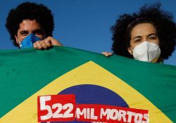 Brasil registra 695 muertes más por covid; cifra total de defunciones supera las 525 mil