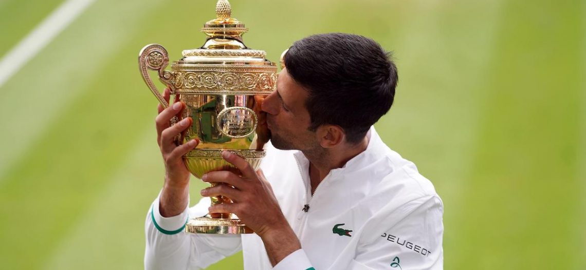 Djokovic se corona en Wimbledon y alcanza a Federer y Nadal