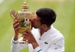 Djokovic se corona en Wimbledon y alcanza a Federer y Nadal