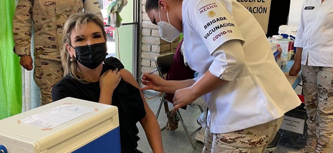 Destaca Gobernadora avance en vacunación y reitera llamado a aplicarse el biológico