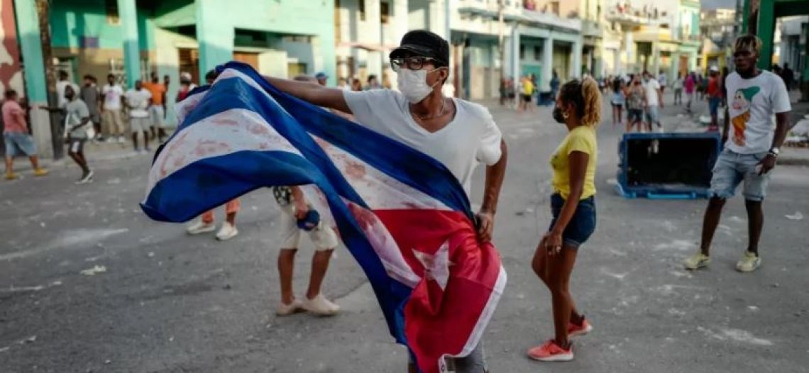 Biden pide apoyo para el pueblo cubano