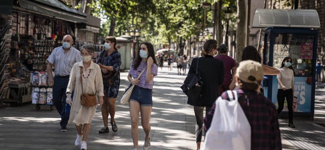 España supera los 4 millones de casos de COVID