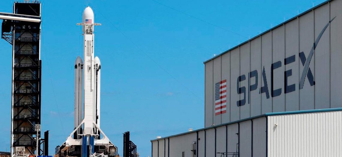 Lanza SpaceX satélite mexicano desde la NASA en Cabo Cañaveral