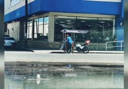 Denuncian vecinos más problemas de basura y derrame de drenaje